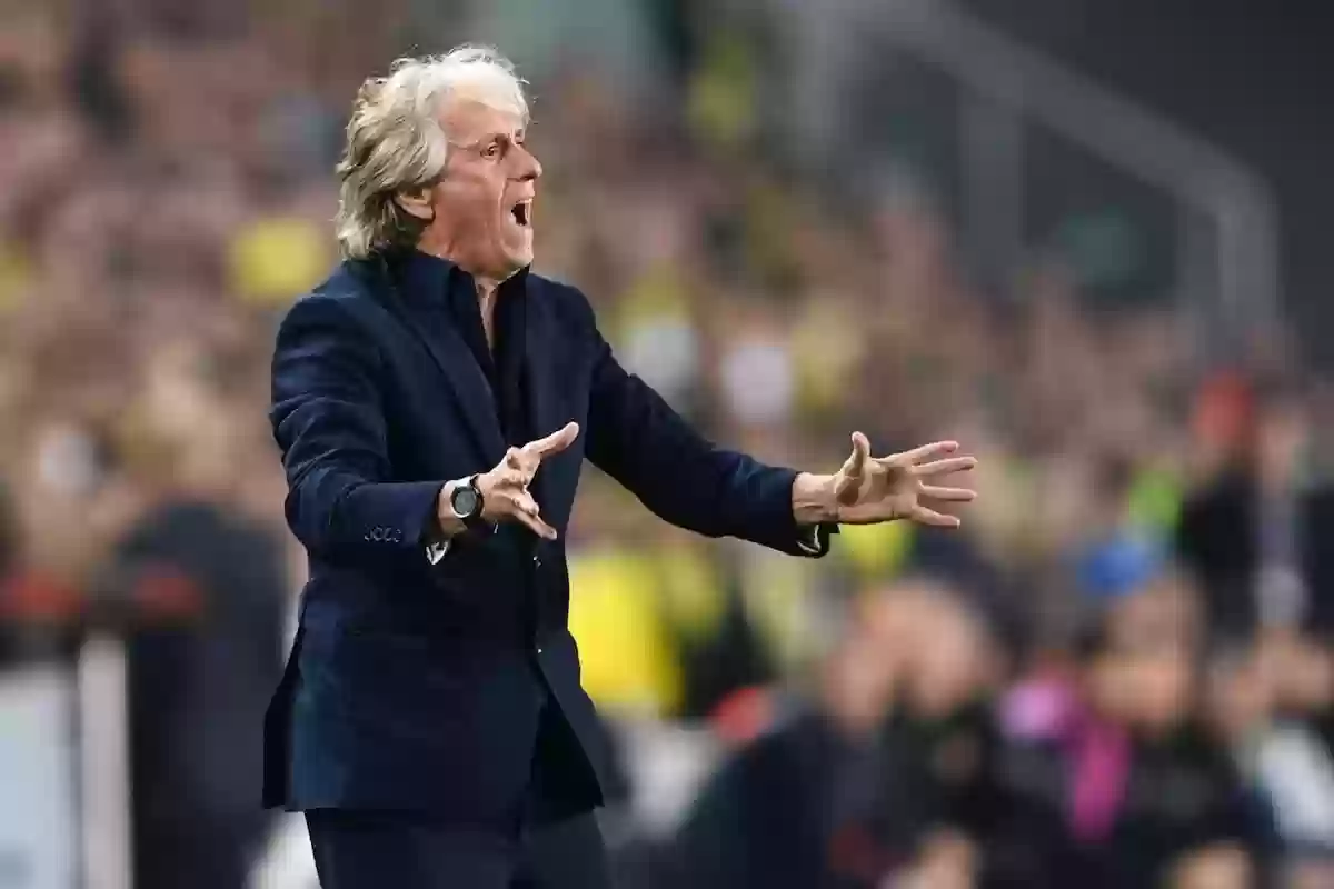 المدرب البرتغالي يهدد اللاعب السعودي المتمرد.. سيناريو الفرج يتكرر