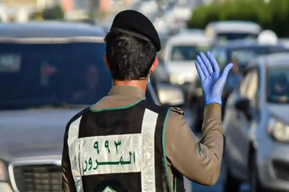  المرور تشدد على عقوبة عدم الالتزام بحدود المسارات