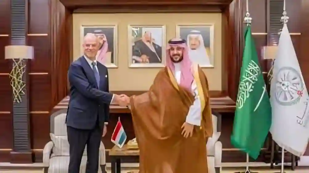 وزيرا الدفاع السعودي والمجري يبحثان التعاون