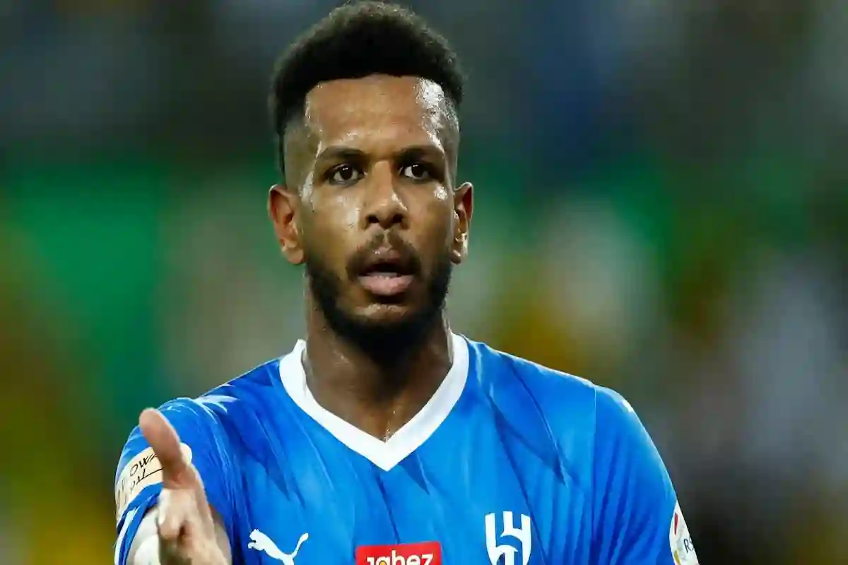 إدارة الهلال السعودي تحدد بقاء المدافع المخضرم 