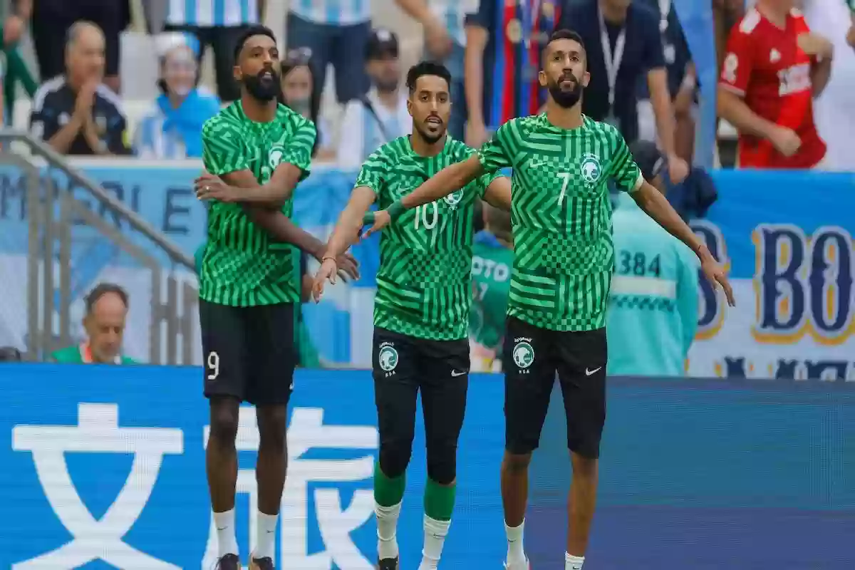 الدوسري كان على علم بقرارات مدرب السعودية بشأن عودة الفرج