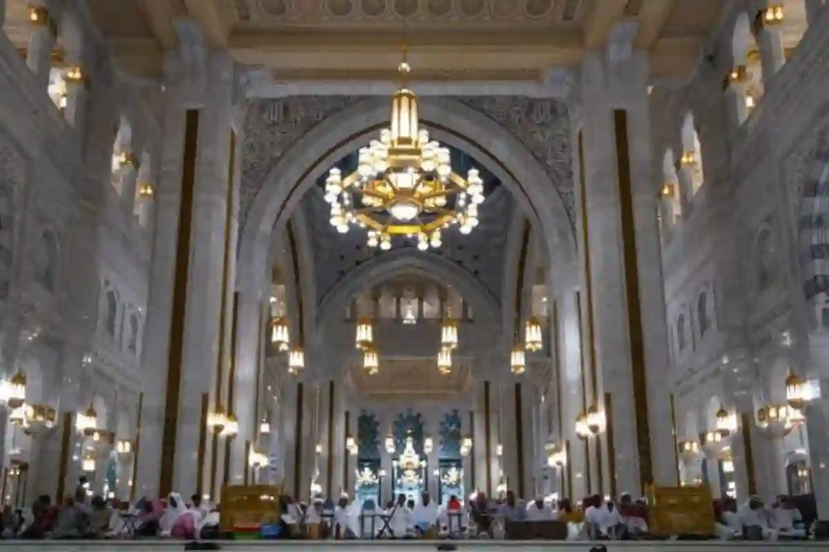 تنظيم حركة الدخول والخروج في المسجد الحرام