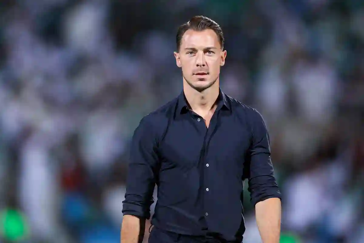 رئيس النادي الأهلي يرد على كواليس العروض المقدمة لـ 