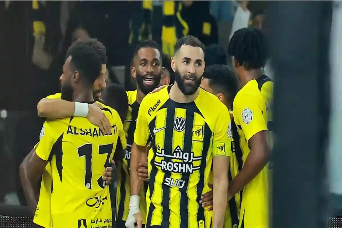 جستنيه يفتح النار على بلان رغم الفوز على الرياض وتصدر دوري روشن
