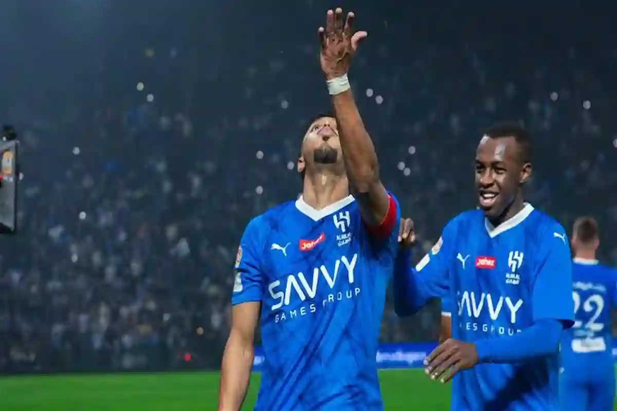 نادي الهلال السعودي يصدم النصر بالحصول على مدافعه مجانًا بعد نهاية عقده!