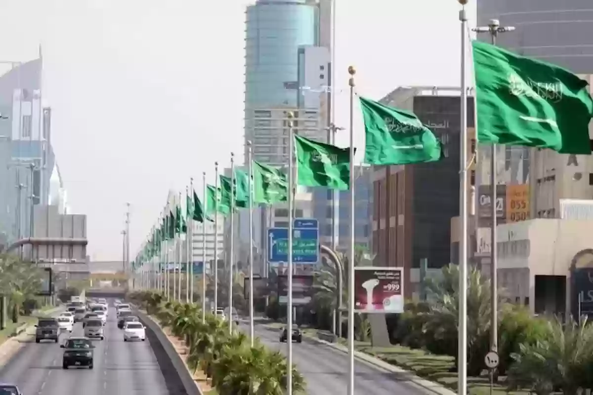 تركيب 8 آلاف علم في العاصمة الرياض