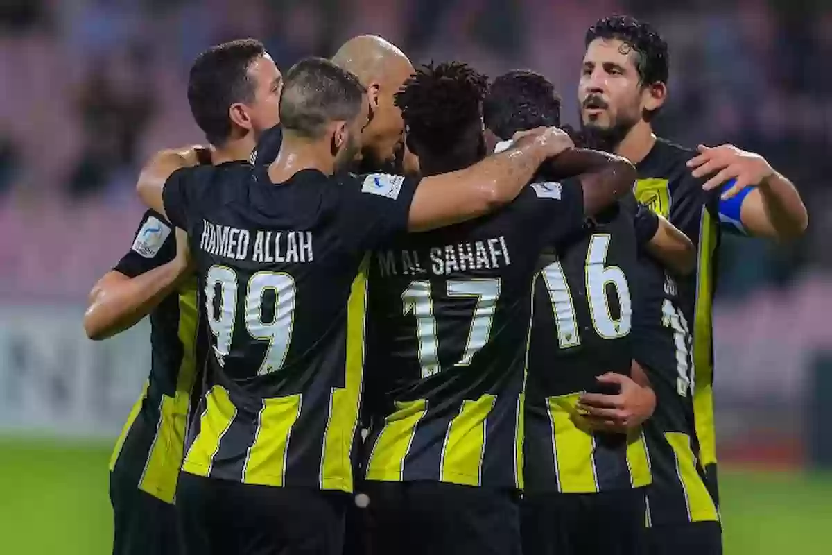تعليق صادم من عطيف على محترف الاتحاد السعودي