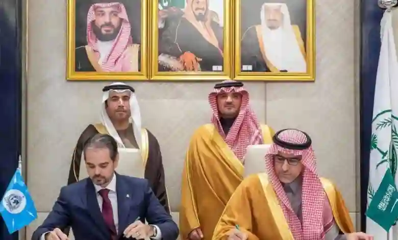  الإنتربول