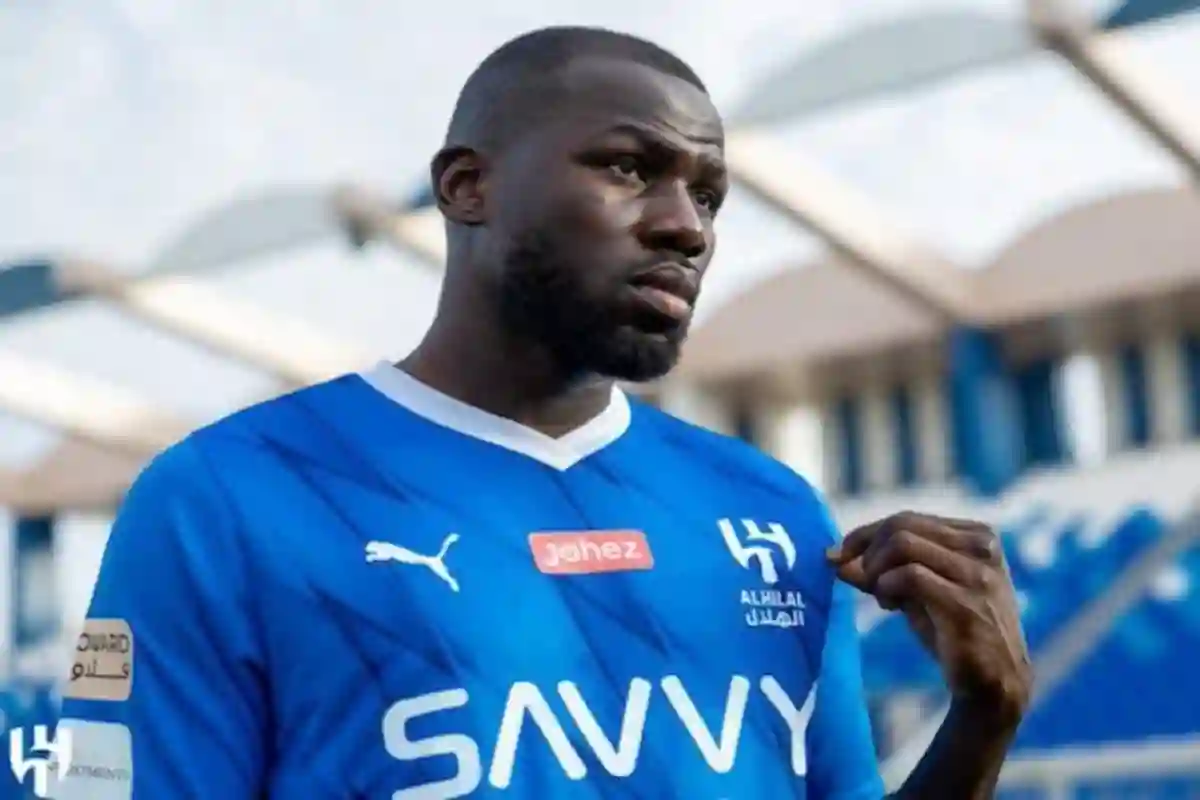 نادي الهلال يحدد خط دفاعه الجديد بعد رحيل 