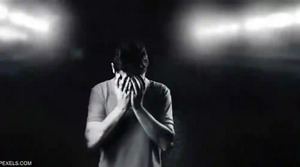 ضوء اصطناعي يسبب الاكتئاب