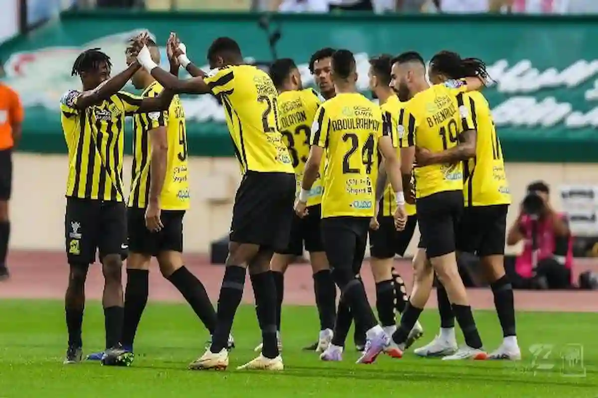 جماهير الاتحاد السعودي تترقب مصير وتطورات إصابة ثلاثي الفريق