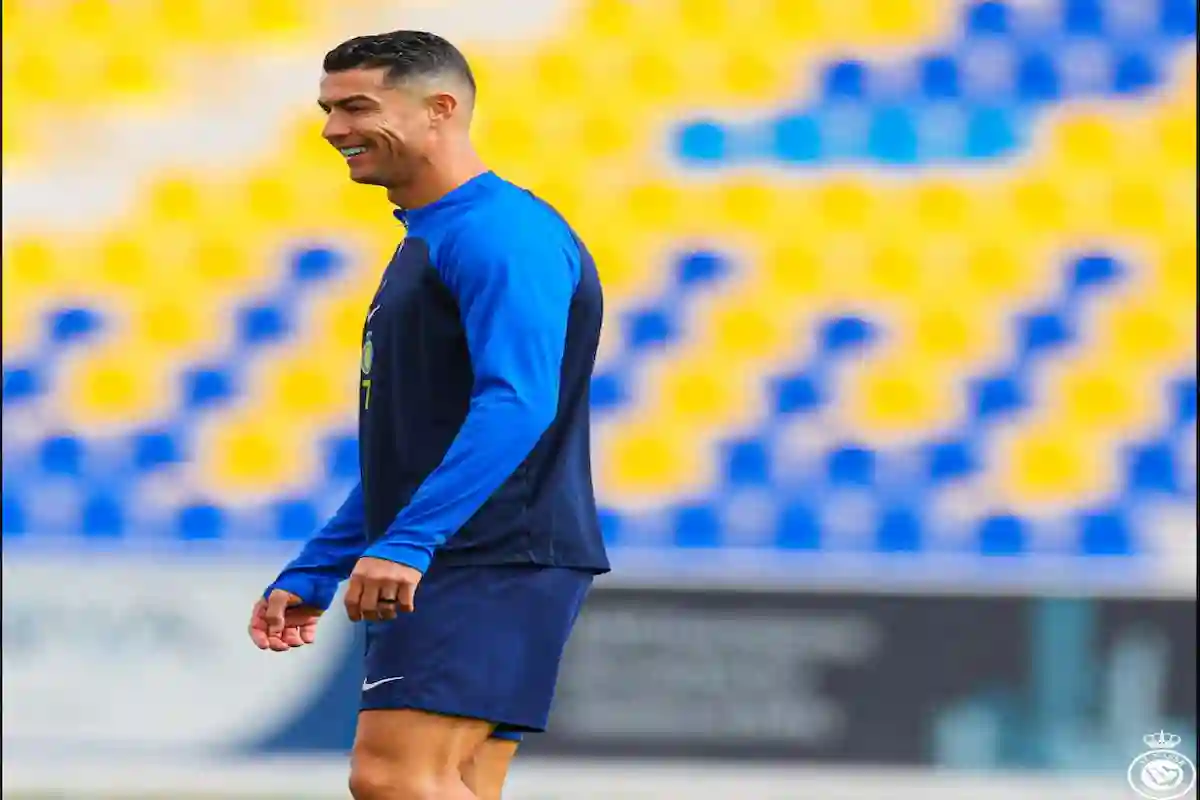 كريستيانو رونالدو يحسم مستقبله مع النصر بتغريدة غامضة بعد الموسم الصفري
