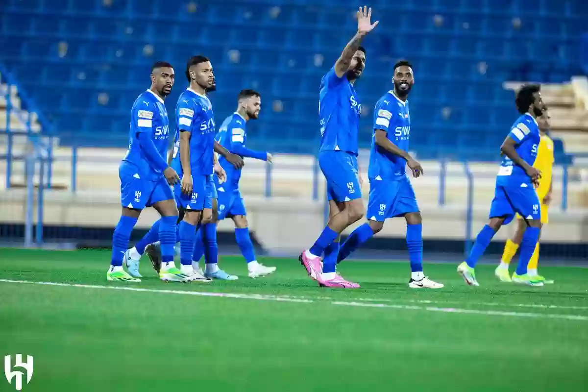 حكم مباراة الهلال ضد الغرافة مفاجأة للجماهير وصاحب ذكرى سيئة