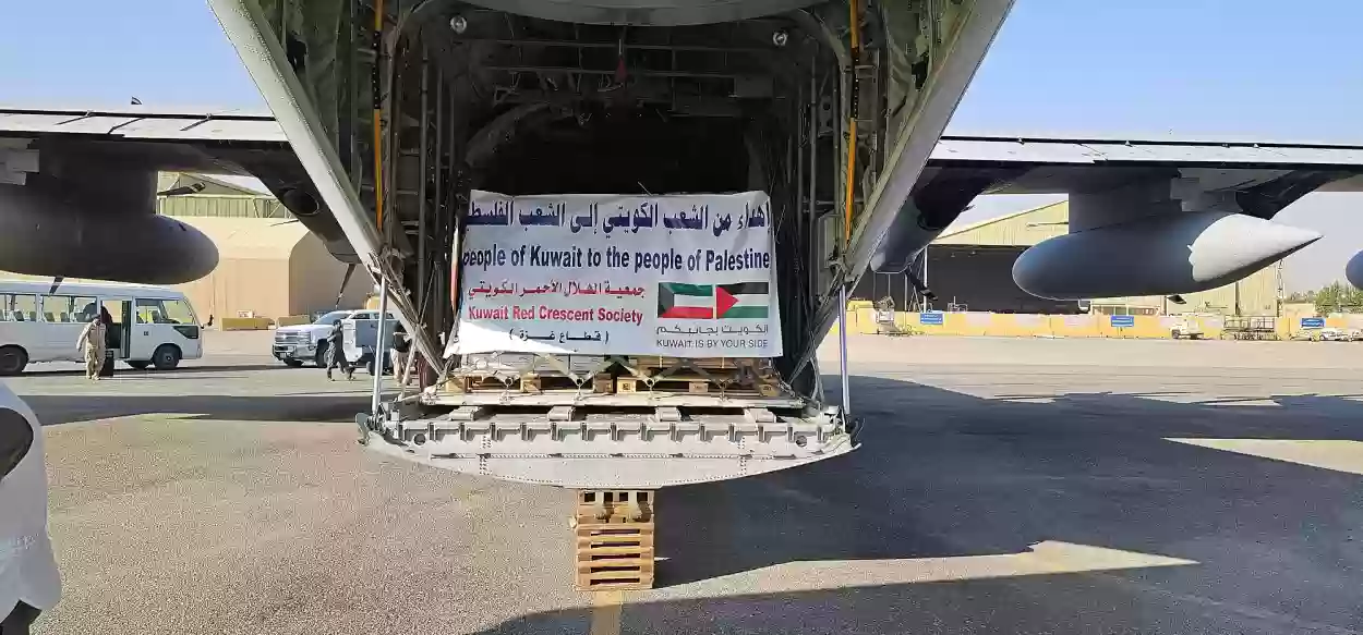 الطائرة الخامسة تنطلق إلى مصر لإغاثة الفلسطينيين