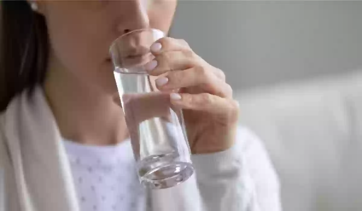 شرب الماء الدافئ